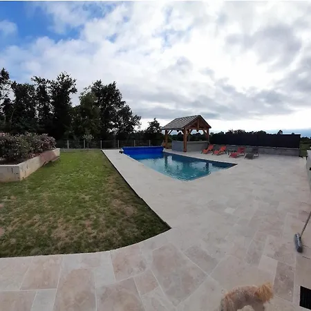 Superbe Appartement Au Calme Sainte-Ferreole Exterior photo